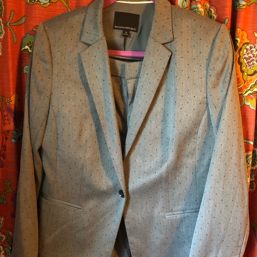 Banana republic gray suit set